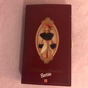 Holiday Memories Barbie -Hallmark 1995